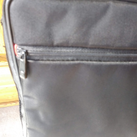 Padded Bag for MP3-camera-Cell phone - Picture 4 of 9